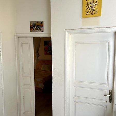 Chambre Spacieuse Avec Balcon - Salle De Bain Exterieure Privee & Breakfast Сен-Луї Екстер'єр фото